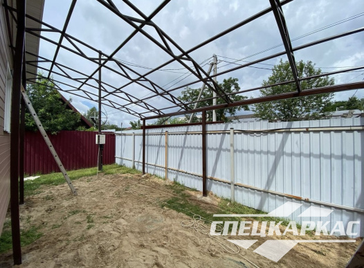 Навес к дому из поликарбоната для автомобиля №17 - фото 1130