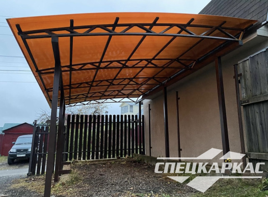 Навес из поликарбоната для автомобиля к дому №70 - фото 1658